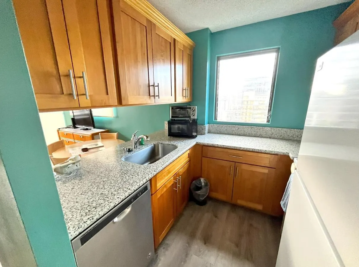 Royal Kuhio 1701 - Spacious Corner Unit With Stunning Ocean City Views In The Heart Of Waikiki! Honolulu 0*,