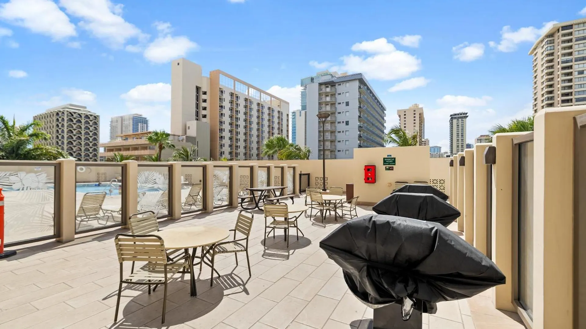 Royal Kuhio 1701 - Spacious Corner Unit With Stunning Ocean City Views In The Heart Of Waikiki! Honolulu Ferienhaus